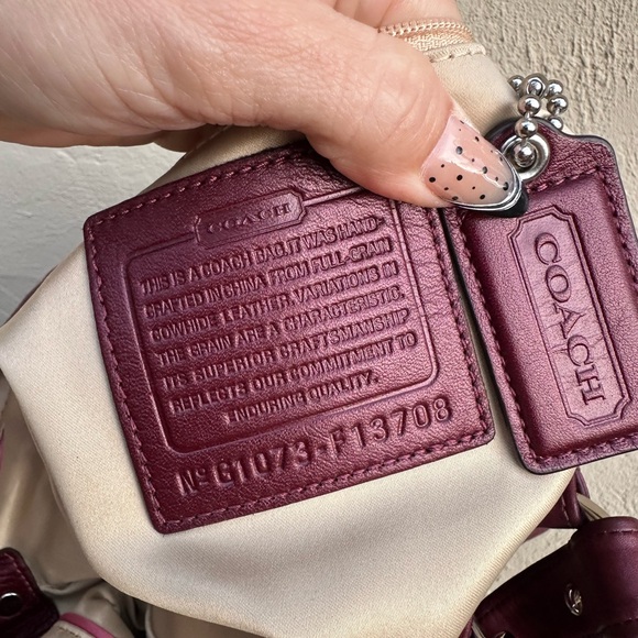 🍠Coach Ali 2 Way Convertible Hobo/ Crossbody Metallic Burgundy F13708 🍠 - Picture 10 of 10